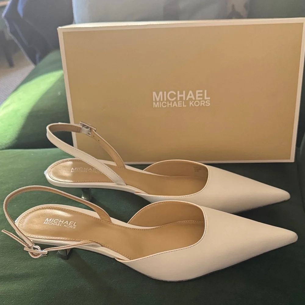 Brand new Michael Kors Cream Slingbacks with Kitten Heel - Picture 6 of 6